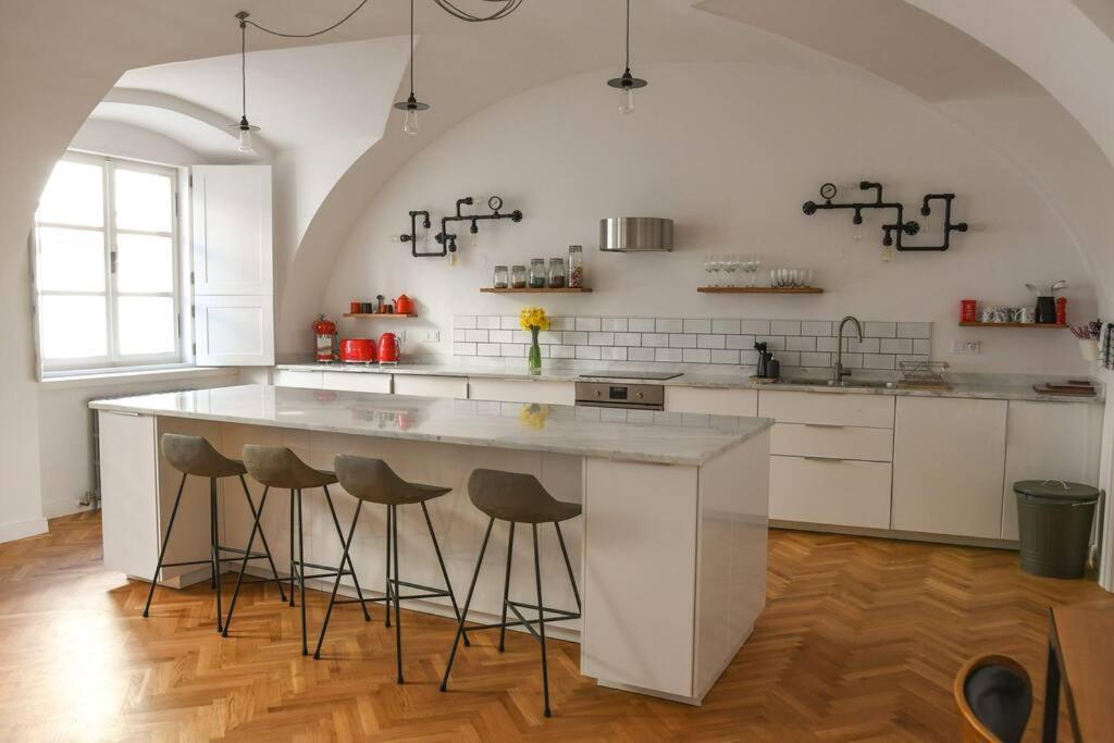 Beautiful 2Bed Apartment In The Centre Of فاغاشدين المظهر الخارجي الصورة
